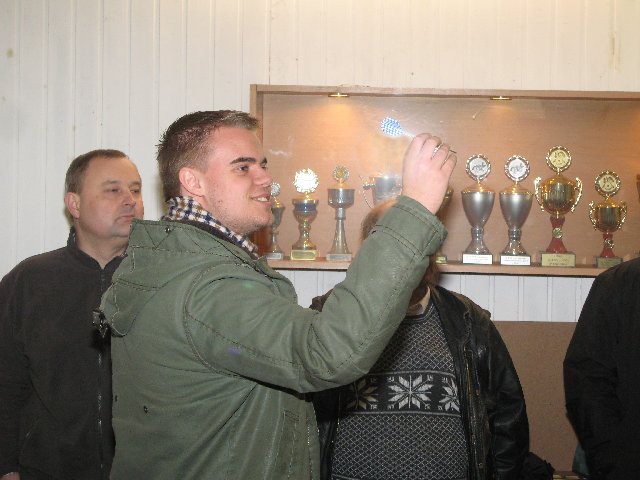 Malte Zurek mit Wurfpfeil