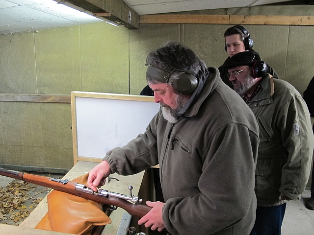 Wilfried Bade mit dem Argentinien Mauser