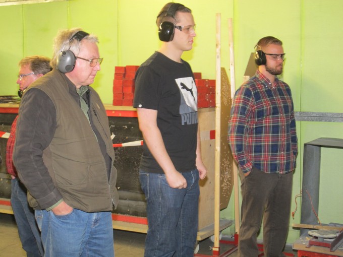 Karl-Heinz Witt, Daniel Desenis und Malte Zurek schauen zu Karl-Heinz Witt, Daniel Desenis und Malte Zurek schauen zu