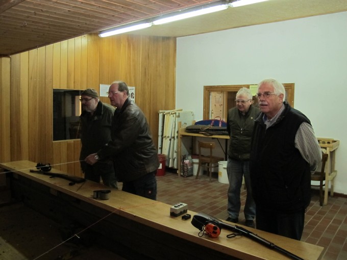 Stoppscheiben vorbereiten Lothar, Hartmut und Detlef