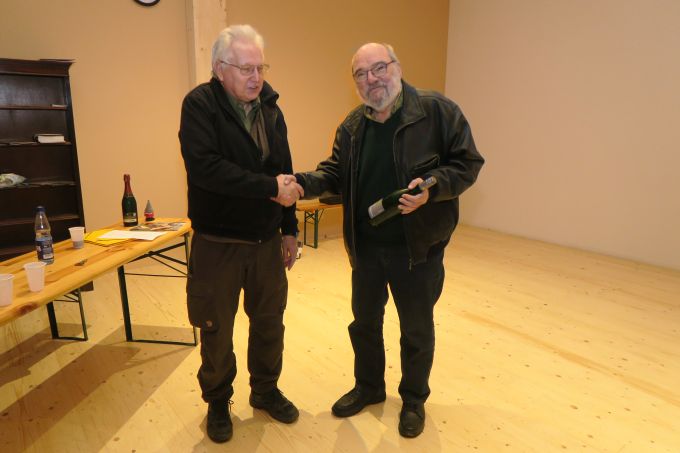 Eine Uuml;berraschung von Lothar Lothar Nettelmann bedankt sich bei Karl-Heinz
