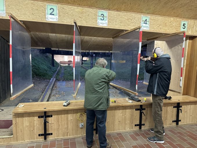 Reinhard und Detlef im Anschlag Reinhard und Detlef warten auf den Start